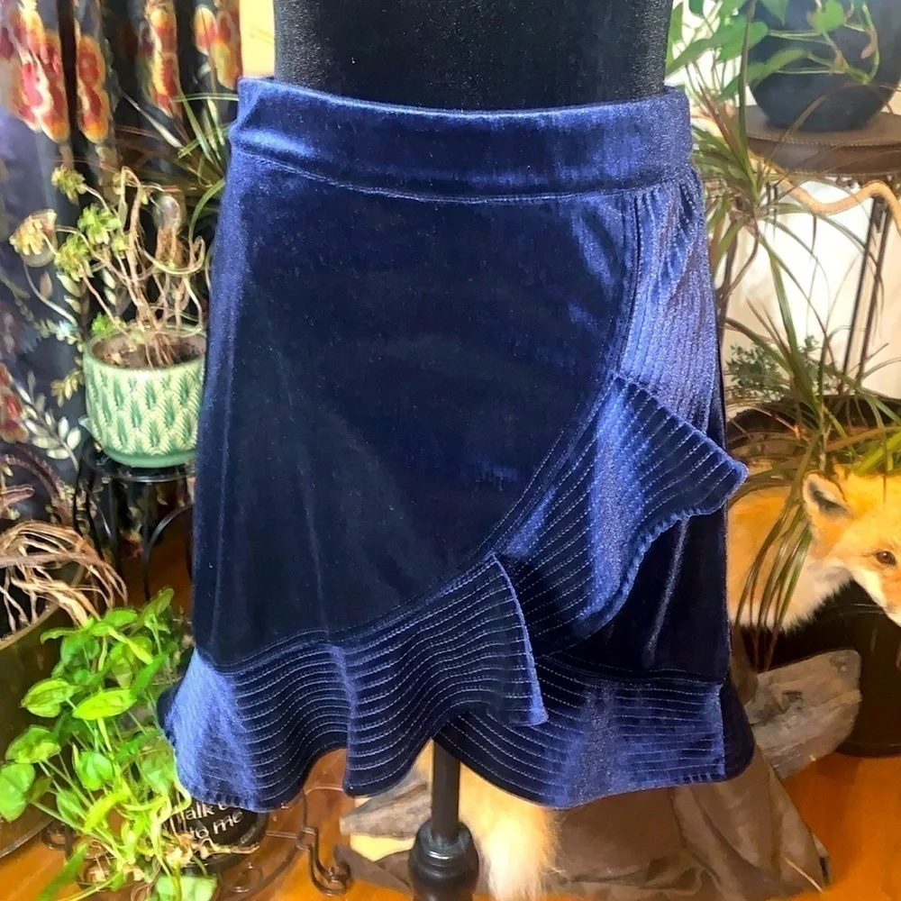 Navy fall winter Sugar Lips mini skirt ruffles velour